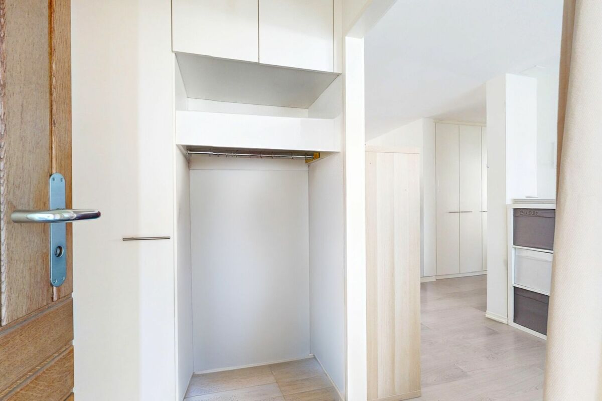 gepflegte Wohnung mit Balkon, Keller, Estrich, Waschmaschine und Parkplatz