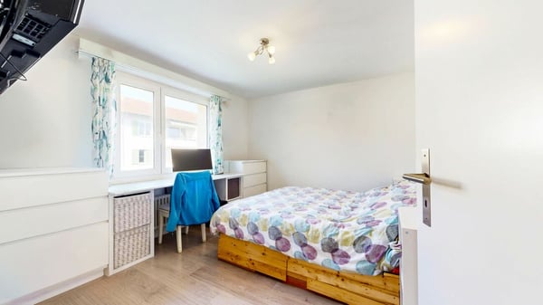 gepflegte Wohnung mit Balkon, Keller, Estrich, Waschmaschine und Parkplatz 12