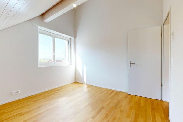 moderne 3.5-Zimmerwohnung mit eigenem Waschturm und Carport 8