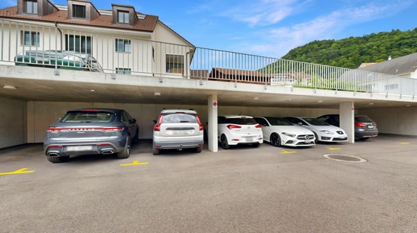 moderne 3.5-Zimmerwohnung mit eigenem Waschturm und Carport 12