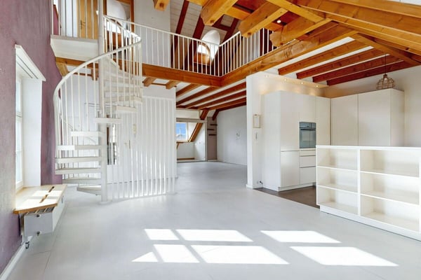 moderne 4.5-Zimmer-Maisonettewohnung mit Garten 3