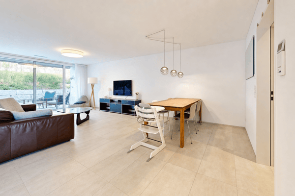 moderne Eigentumswohnung an top Lage mit zwei Einstellhallenplätzen 5