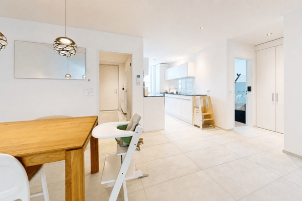 moderne Eigentumswohnung an top Lage mit zwei Einstellhallenplätzen 3