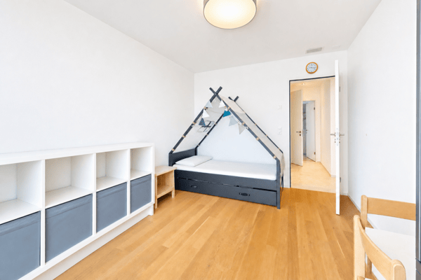 moderne Eigentumswohnung an top Lage mit zwei Einstellhallenplätzen 7