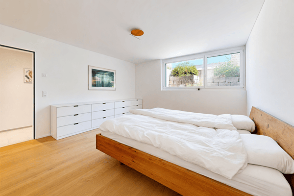 moderne Eigentumswohnung an top Lage mit zwei Einstellhallenplätzen 10
