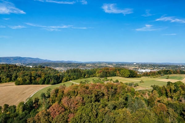moderne Eigentumswohnung an top Lage mit zwei Einstellhallenplätzen 20