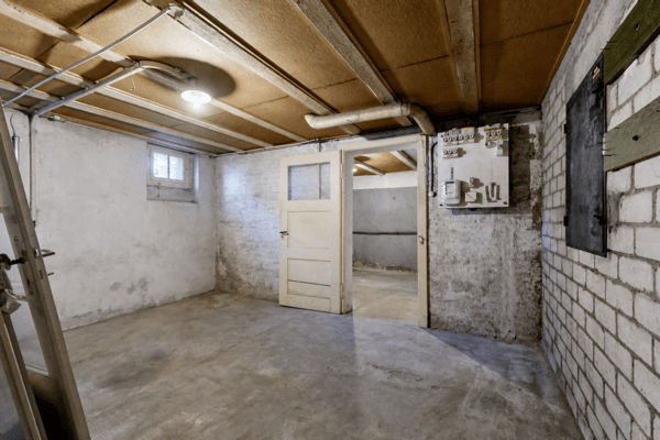 Einfamilienhaus mit Charme und Baulandreserve 17