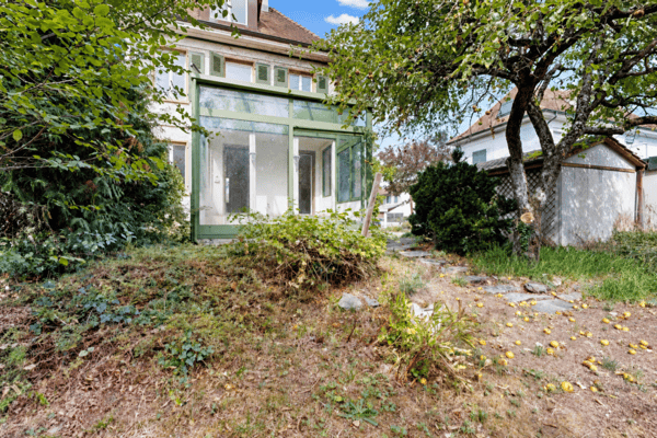 Einfamilienhaus mit Charme und Baulandreserve 21