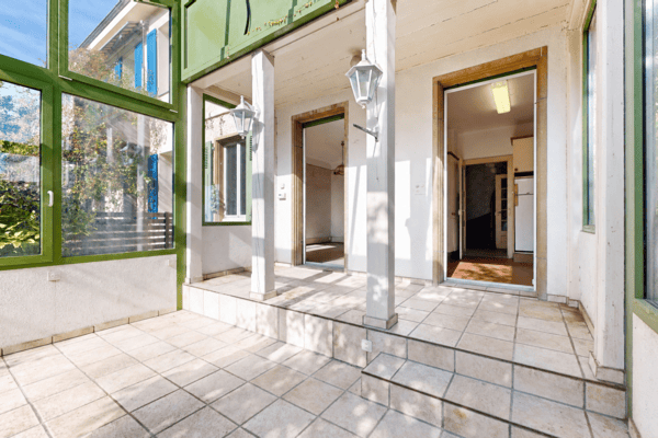 Einfamilienhaus mit Charme und Baulandreserve 6