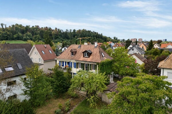 Einfamilienhaus mit Charme und Baulandreserve