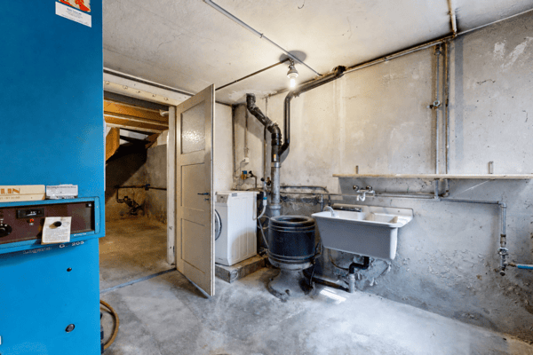 Einfamilienhaus mit Charme und Baulandreserve 16