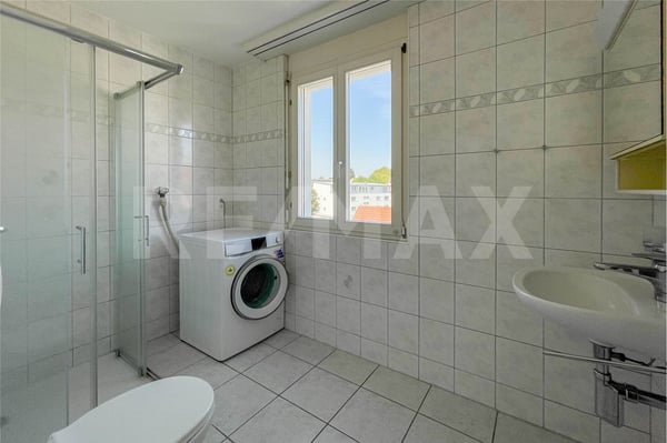 Grosszügige 1.5-Zimmer-Maisonettewohnung inkl.1 EHP an zentraler, ruhiger Lage 10