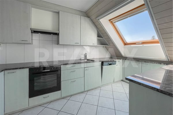 Grosszügige 1.5-Zimmer-Maisonettewohnung inkl.1 EHP an zentraler, ruhiger Lage 6