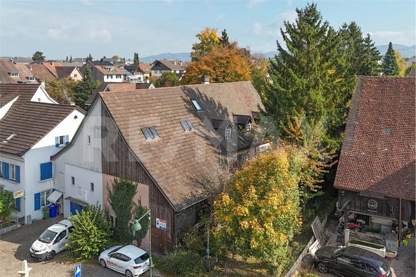 Zentral gelegenes Grundstück mit Altliegenschaft im Dorfkern von Ettingen zu verkaufen 2