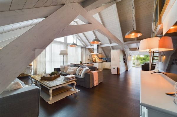 Rarität - Traumwohnung mit grosser Dachterrasse 2