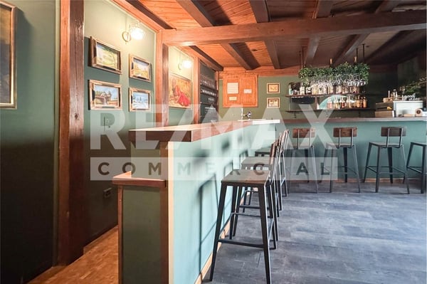 Mitten in der Altstadt am Rhein 8