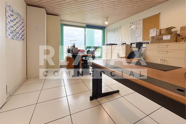 Büro- und Gewerberäume im Attikageschoss 8