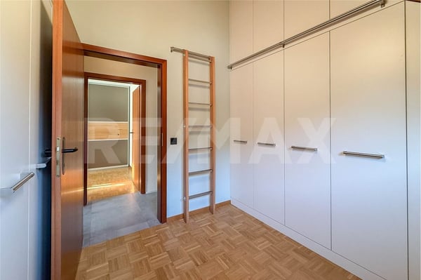 Hochwertig modernisierte Maisonette mit viel Komfort und Raum im Zentrum von Obermumpf zu verkaufen 8