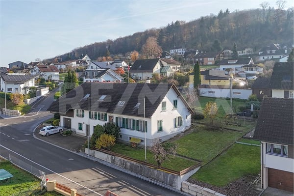 Grosszügiges Grundstück mit attraktiven Entwicklungsoptionen in Zeiningen zu verkaufen 8