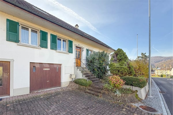 Grosszügiges Grundstück mit attraktiven Entwicklungsoptionen in Zeiningen zu verkaufen 7