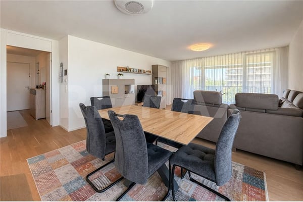 4.5 Zimmer-Wohnung im 1. OG Modernes Wohnen mit grossem Balkon in Stein zu verkaufen 2