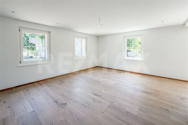 Erstvermietung: Moderne, grosszügige 2.5 Zimmer-Gartenwohnung in Zuzgen zu vermieten 6