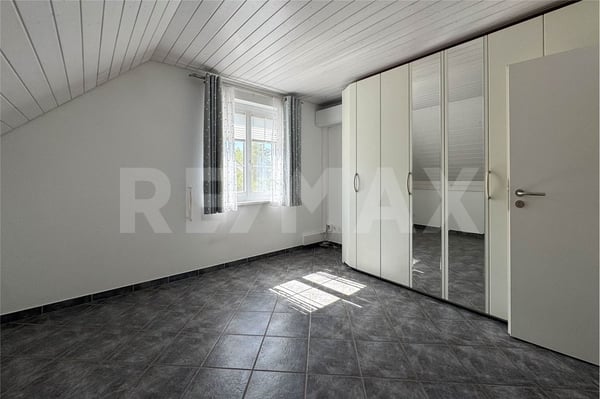 Wohnen am Sonnenhang von Zuzgen 8