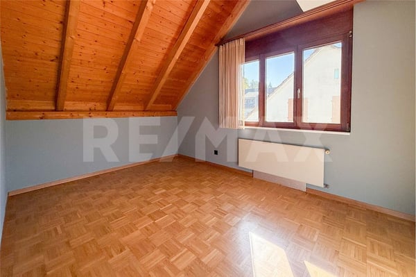 Hochwertig modernisierte Maisonette mit viel Komfort und Raum im Zentrum von Obermumpf zu verkaufen 7