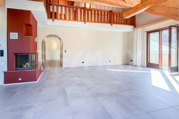 Hochwertig modernisierte Maisonette mit viel Komfort und Raum im Zentrum von Obermumpf zu verkaufen 3