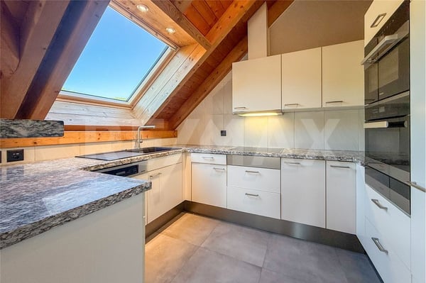 Hochwertig modernisierte Maisonette mit viel Komfort und Raum im Zentrum von Obermumpf zu verkaufen 2