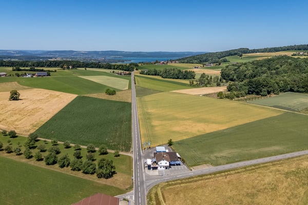 Tankstelle, Shop, Coffee Lounge und Wohnen ein vielseitiges Gesamtko 2