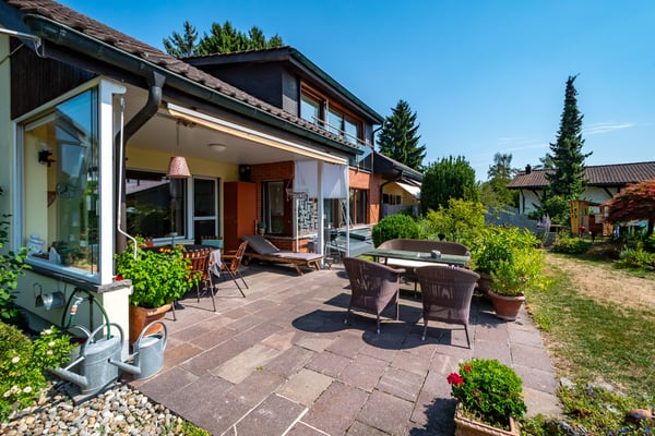 Einfamilienhaus mit separatem Hausteil und wunderschönem Garten 7