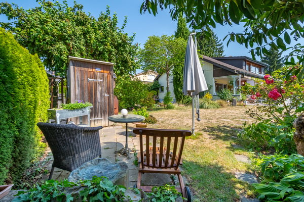 Einfamilienhaus mit separatem Hausteil und wunderschönem Garten 6