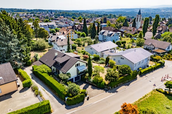 Einfamilienhaus mit separatem Hausteil und wunderschönem Garten 5