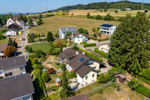 Einfamilienhaus mit separatem Hausteil und wunderschönem Garten 4