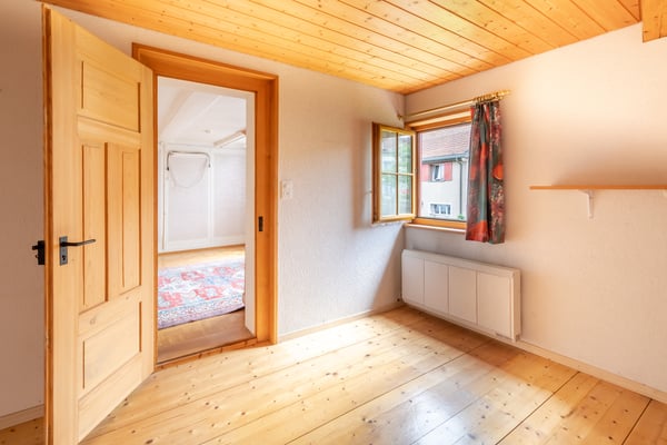 Seenahes Riegelhaus mit historischem Charakter 13