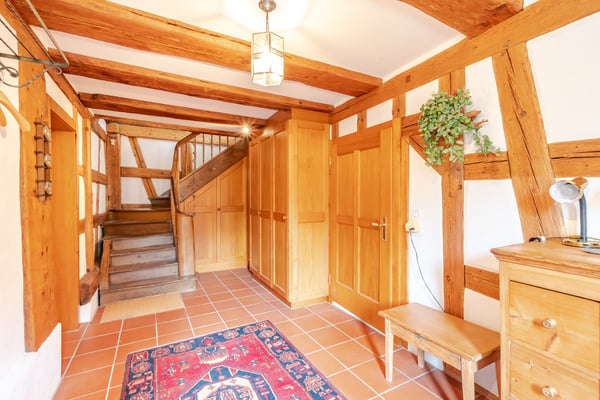 Seenahes Riegelhaus mit historischem Charakter 7