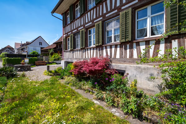 Beeindruckende Liegenschaft mit Potenzial & viel Umschwung 9