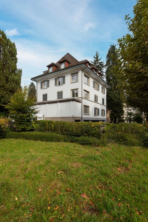 Gut erschlossene Praxisräume in Luzern 7