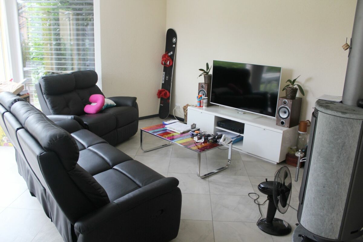 Chambre meuble en face EHL