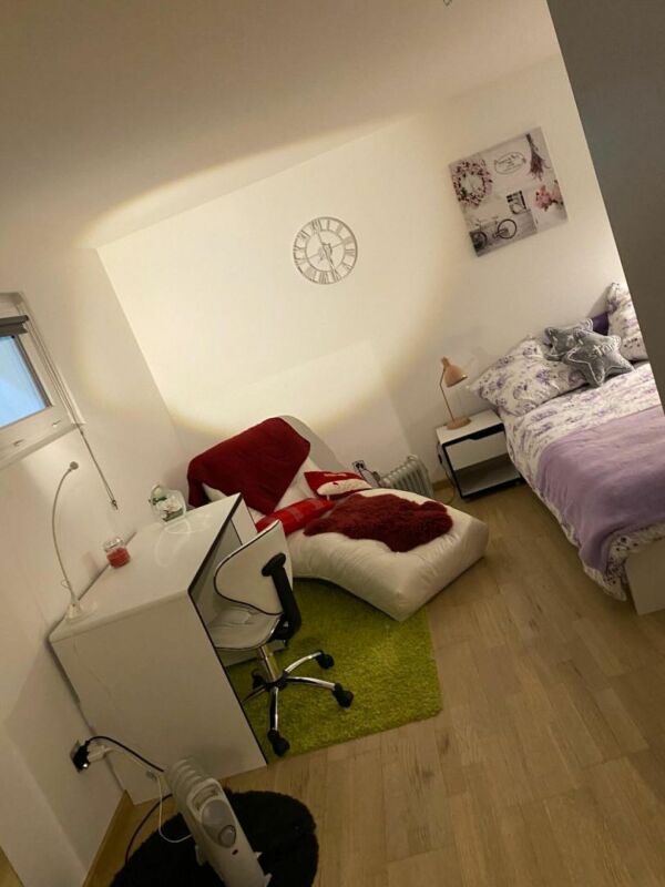 Chambre pour étudiante
