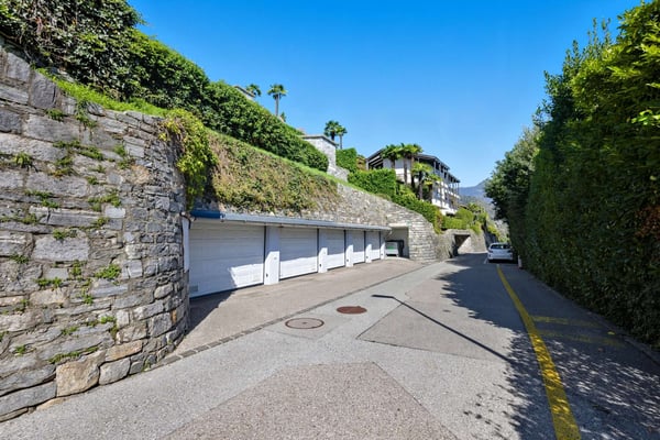 Bauland mit 180° See-und Fernsicht / Terreno edificabile con vista panoramica a 180° sul lago e sui dintorni 8