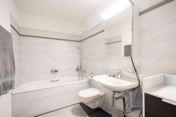 3.5-4.5 Zimmerwohnung an zentraler Lage in Zürich-Oerlikon mit atemberaubender Weitsicht 9