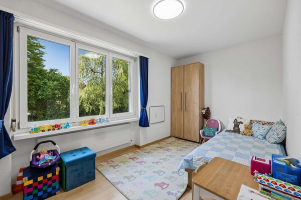 RESERVIERT: Familienfreundliche 5.5 Zimmer-Wohnung mit Potenzial in Nürensdorf 5