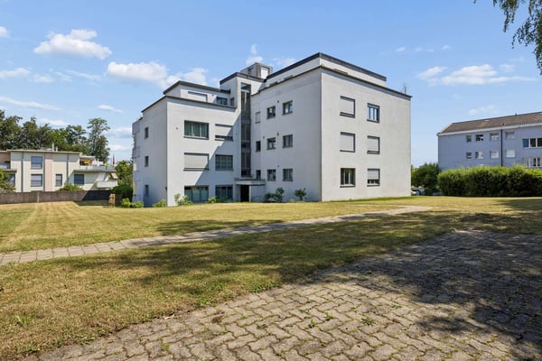 RESERVIERT: Familienfreundliche 5.5 Zimmer-Wohnung mit Potenzial in Nürensdorf 9