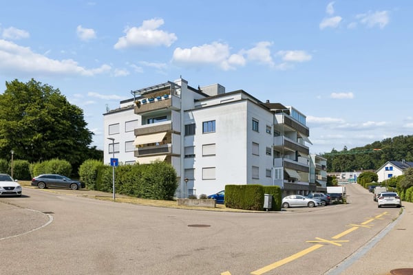 Familienfreundliche 5½ Zimmer-Wohnung mit Potenzial in Nürensdorf