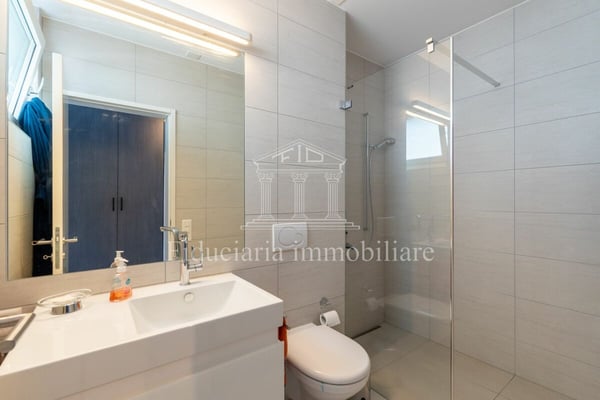 ORSELINA - Ampio 1.5 locali al piano attico con vista lago imprendibile 7