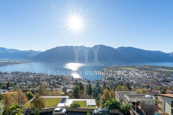 ORSELINA - Ampio 1.5 locali al piano attico con vista lago imprendibile 2