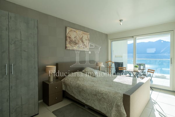 ORSELINA - Ampio 1.5 locali al piano attico con vista lago imprendibile 6