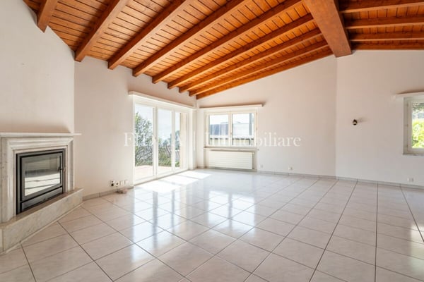 Casa indipendente in splendida posizione collinare - natura, sole e privacy 5